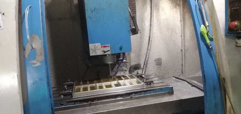 Precision mould machining equipment